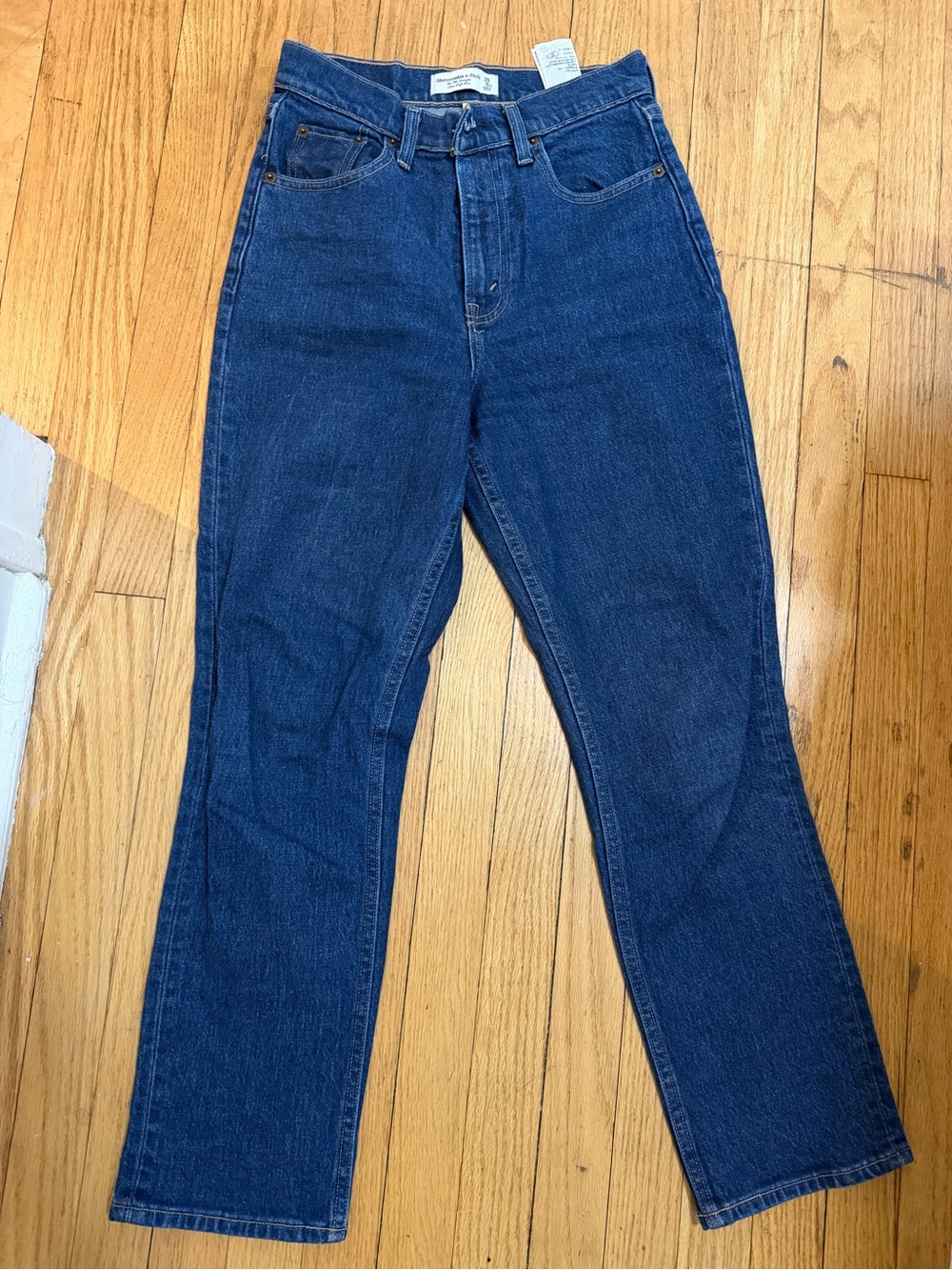 Abercrombie & Fitch Curve Love 90s Straight Ultra High Rise Jean - 25